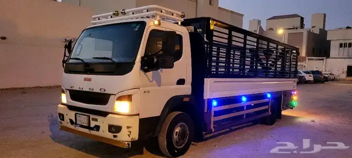Mitsubishi Fuso 2017 9 tons New inspection new registration 4