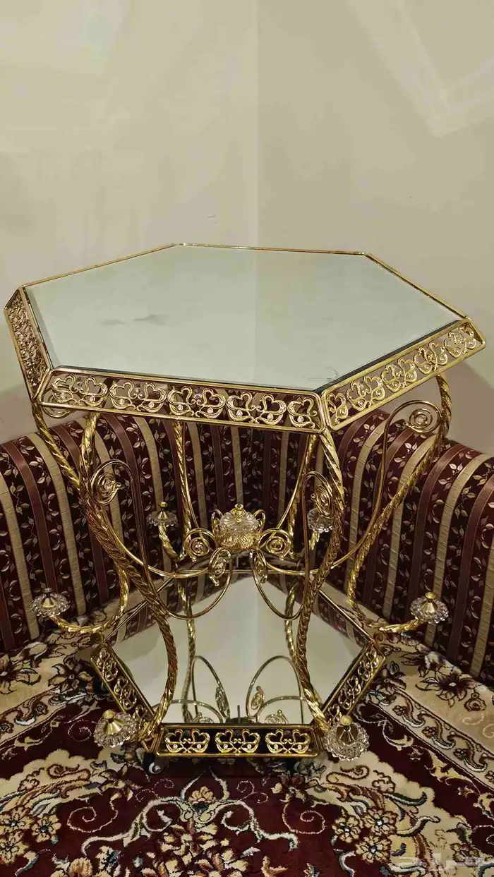 عربية ملكة 1