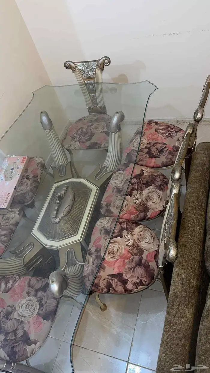 طاولة طعام كبيرة 8 كراسي للبيع 4