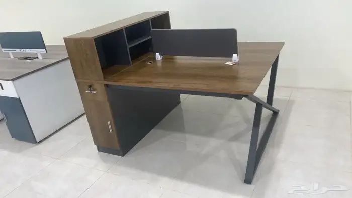 مكتب مودرن حق مدير و محطة العمل وركستيشن و دواليب 16