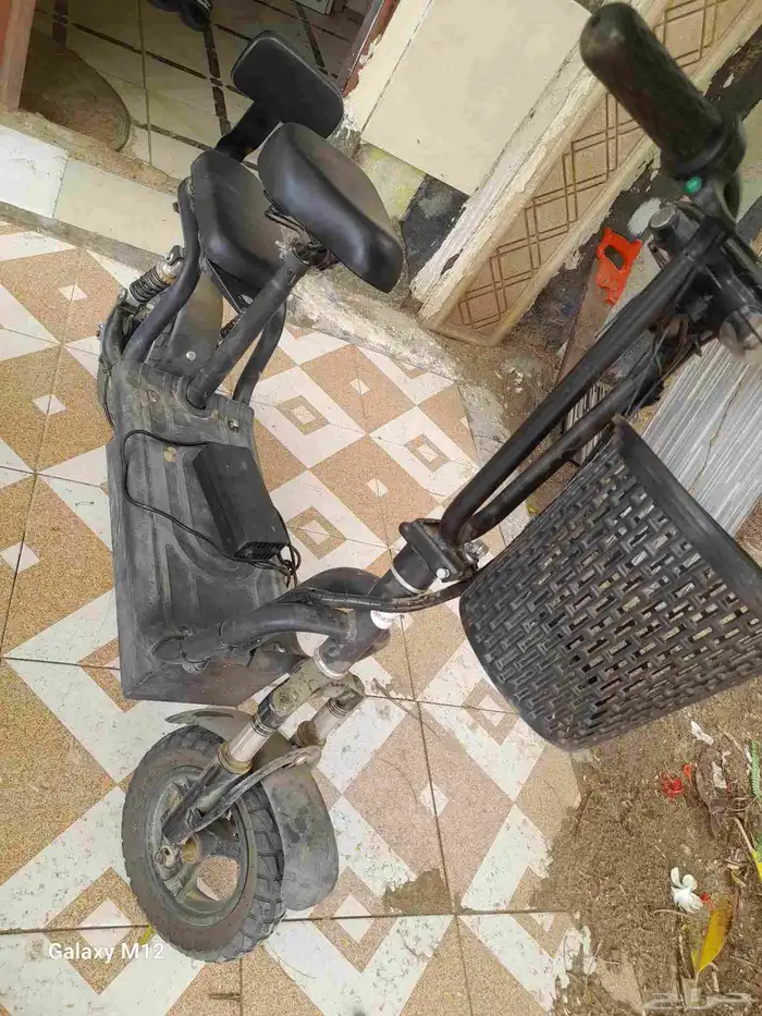 سكوتر استعمال شهر.. شبه جديد 0
