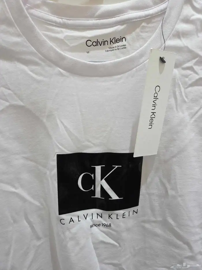 تيشيرت كالفن كلاين Calvin Klein جديد 1