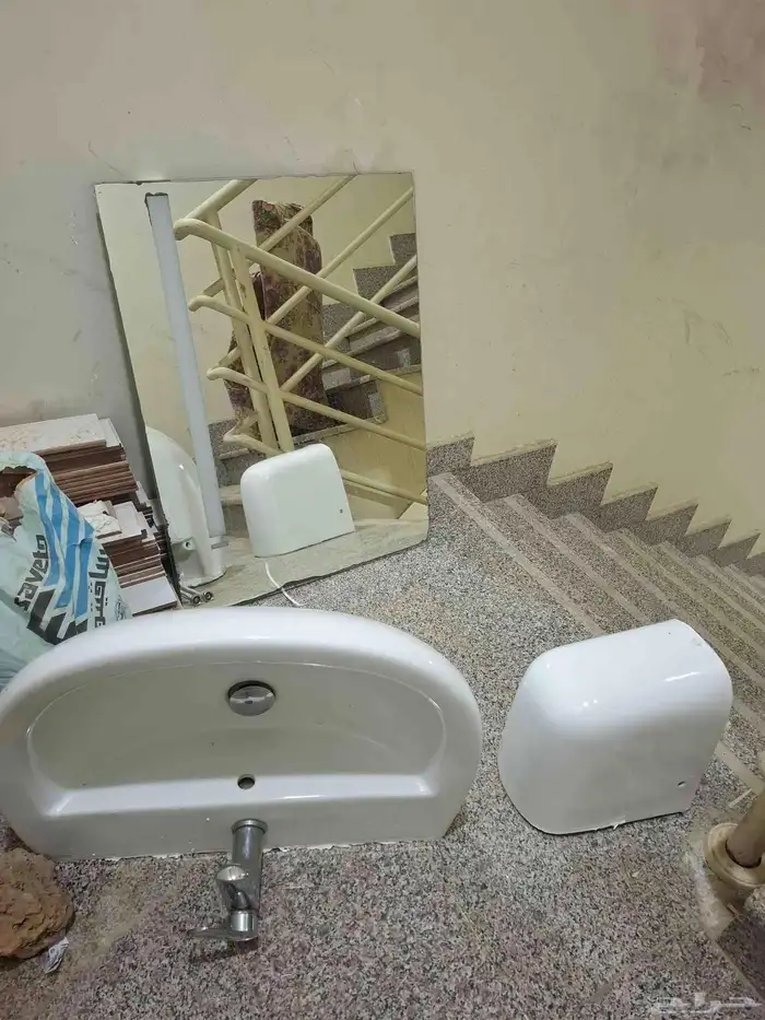 حوض مغسلة شبة الجديد نظيف 2