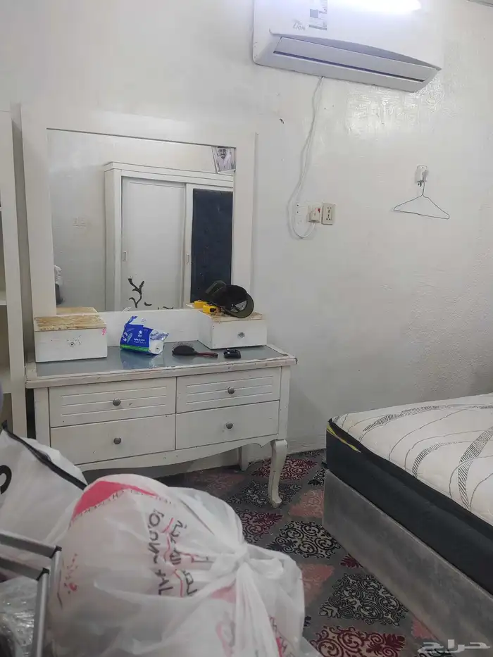 غرفة نوم نظيفه وسليمه على السوم 2