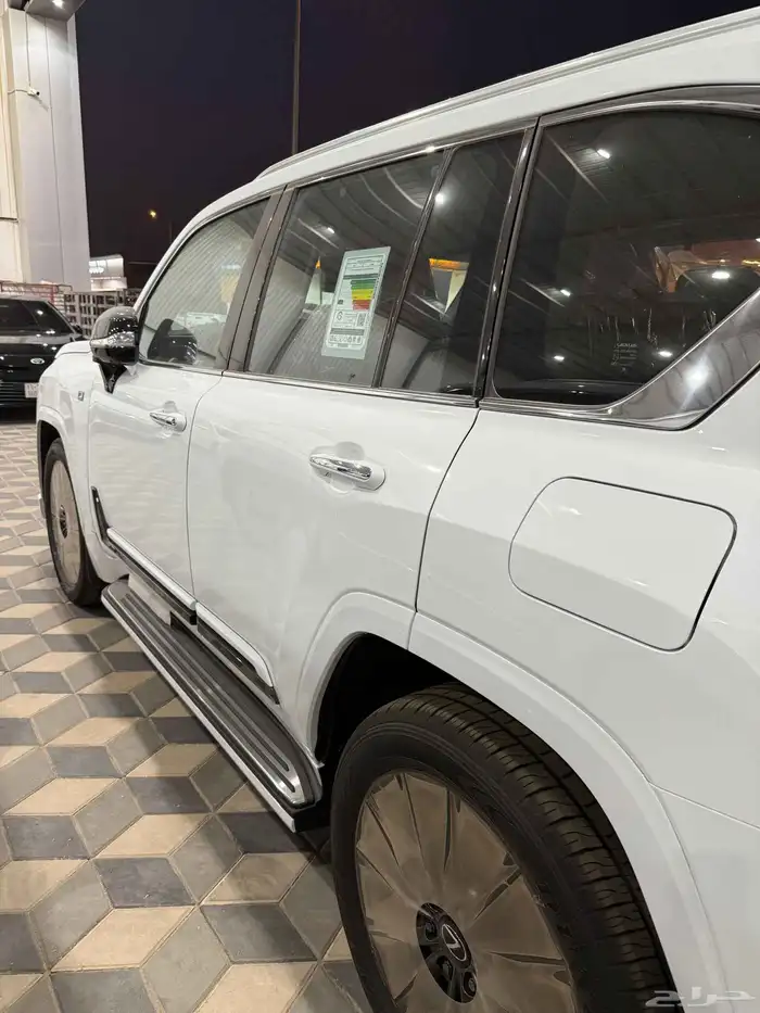 لكزس LX600 2025 اف اسبورت فل كامل بطاقه جمركيه 2