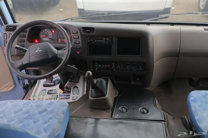 باص ميتسوبيشي روزا موديل 2019 7