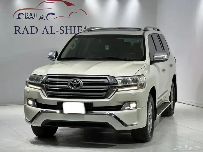 لاندكروزر VXR فل كامل 2016 0