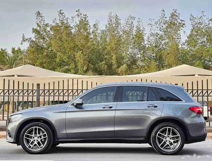 مرسيدس GLC250 موديل 2016 3