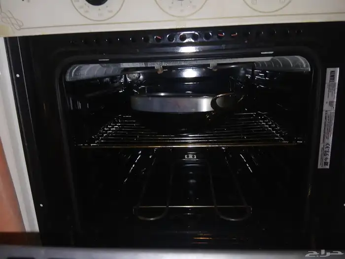 فرن مخبوزات بحاله شبه جديده المطلوب فيه 800 2