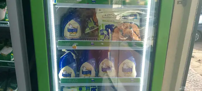 محل دواجن للتقبيل بسرع واقت سبب التقبيل انشغل بعمل اخر 5