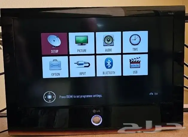 شاشة LG 32 بوصة HD Full Bluetooth مع حامل جداري. 0