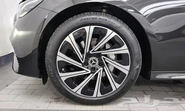 مرسيدس-بنز E300 2025 بثلاث شاشات استيراد من كوريا - العصيمي 2