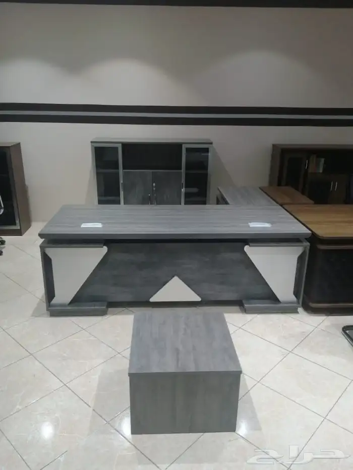 modern manager desk set and staff desks 1
