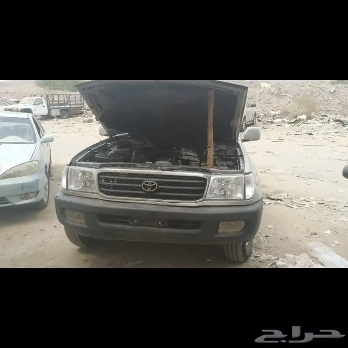 تشليح جيب صالون لاندكروزر الموديل 2002 للبيع قطع غيار فقط 1