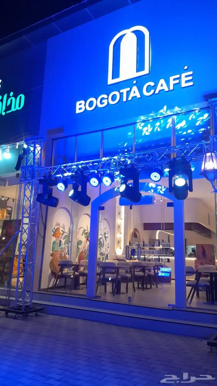 تنظيم حفلات وفتتحات تاجير شاشات مسارح استيج خشب استيج زجاج 0