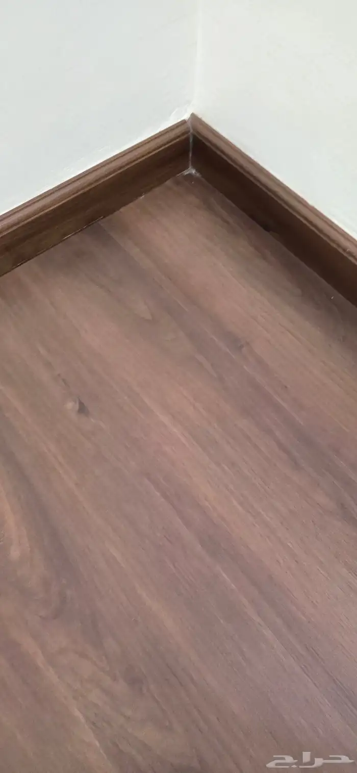 باركيه الاصلي مقاوم للماء ثلاث الوان للبيع سبب البيع الانتقا 0