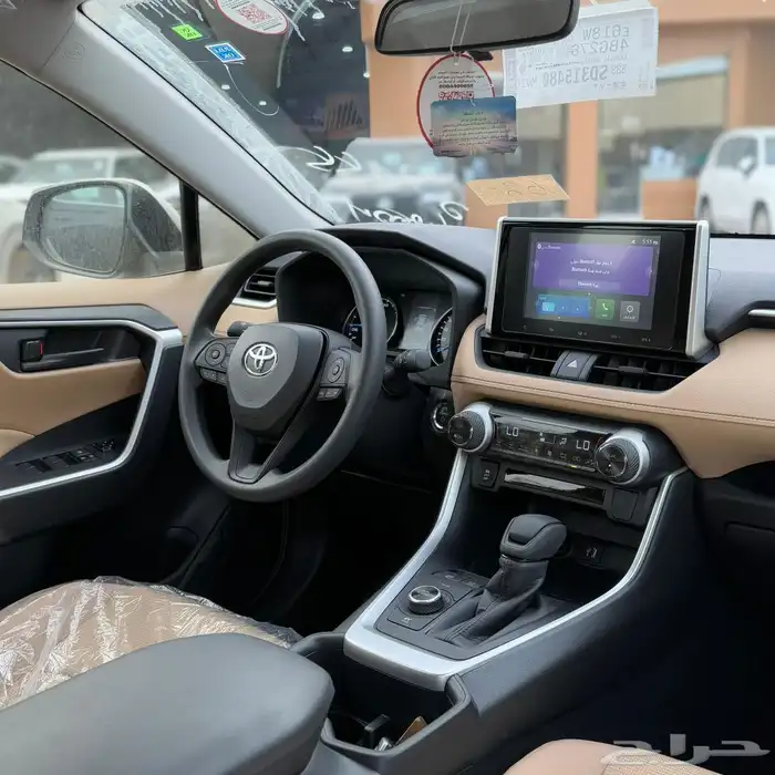 تويوتا راف 4 الموديل 2025 الفئة LE HEV نظام الدفع 4X4 5