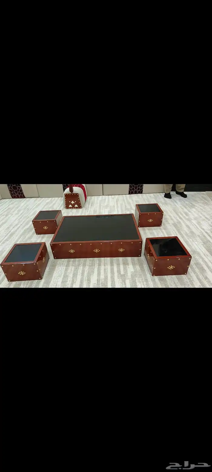 طاولة الخدمات 1
