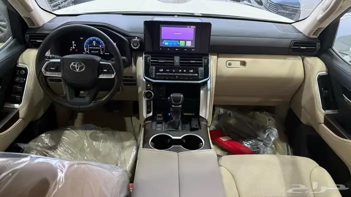 لاندكروزر جي اكس ار L4 بريمي 2025 6