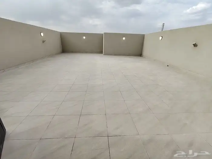 للبيع فيلا دوبلكس دورين وملحق مخطط 3 شمال خميس مشيط 32