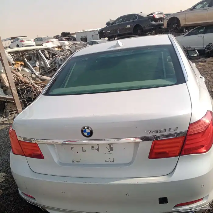 بي ام 2010 تشليح قطع غيار الحجم 740 6