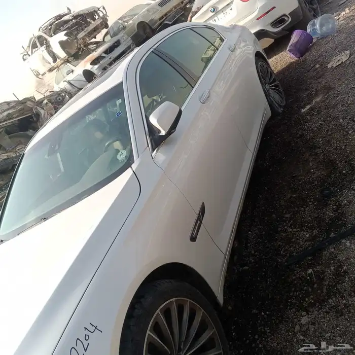 بي ام 2010 تشليح قطع غيار الحجم 740 2