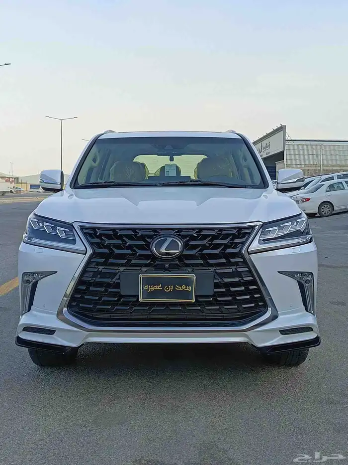 لكزس LX570 موديل 2021 0