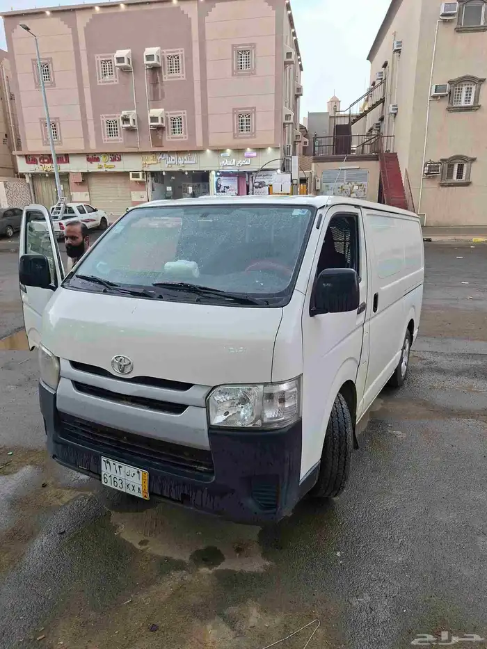 Toyata hiace 2014 for sale in jazan .باص 2014 تويوتا للبع 0