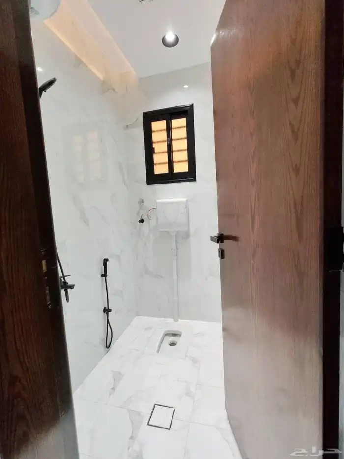 للبيع شقق علوي بسطح خاص 550 الف بحي الموسي خميس مشيط 9