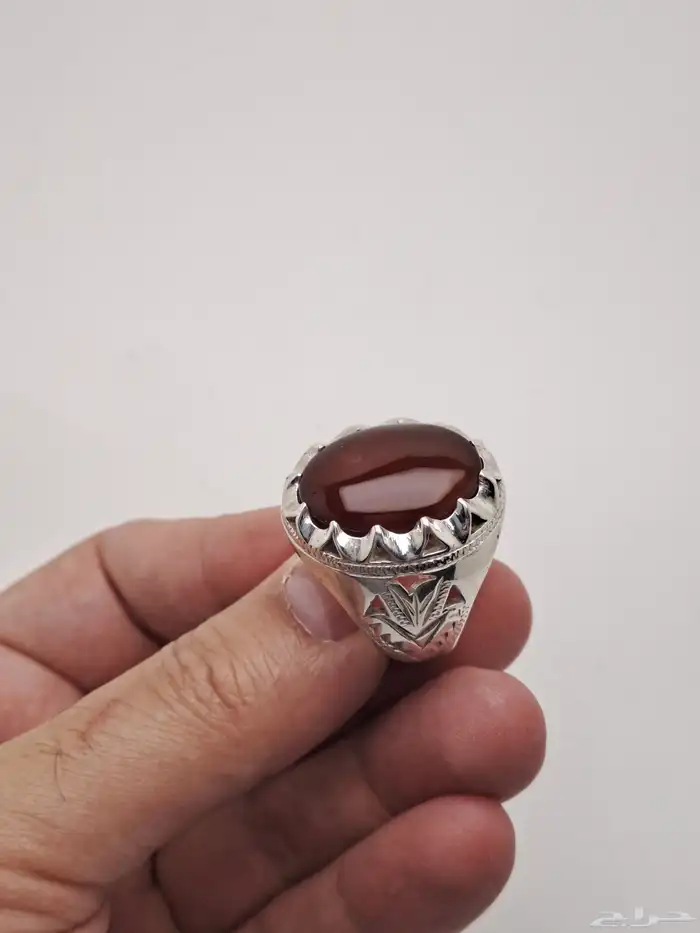 مباع خاتم بفص يمني كرزي مزعفر 0