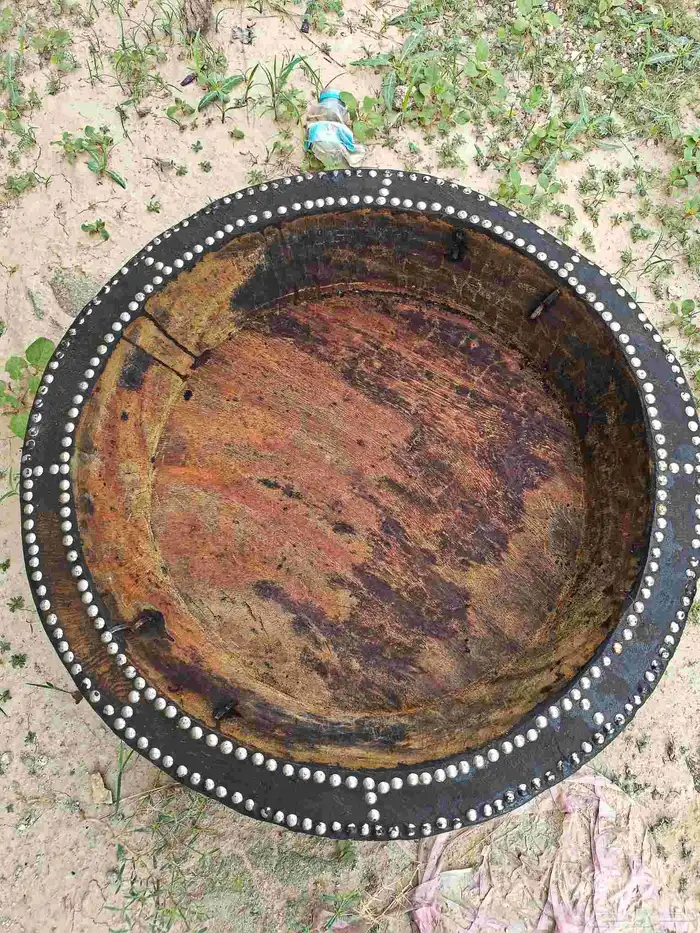 صحفة مصنوعة من الخشب تراثية قديمة عمرها فوق 50 سنه 0
