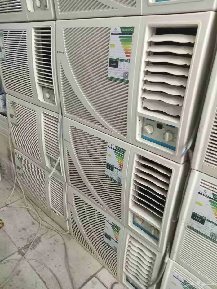 يوجد جميع انواع المكيفات الشباك مستخدم السكان 2
