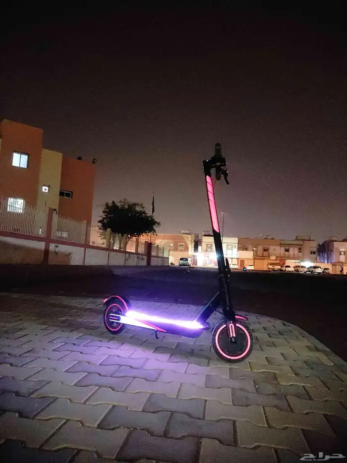 (تم البيع الله يبارك للمشتري)سكوتر شاومي نظيف جدا وقوي 0