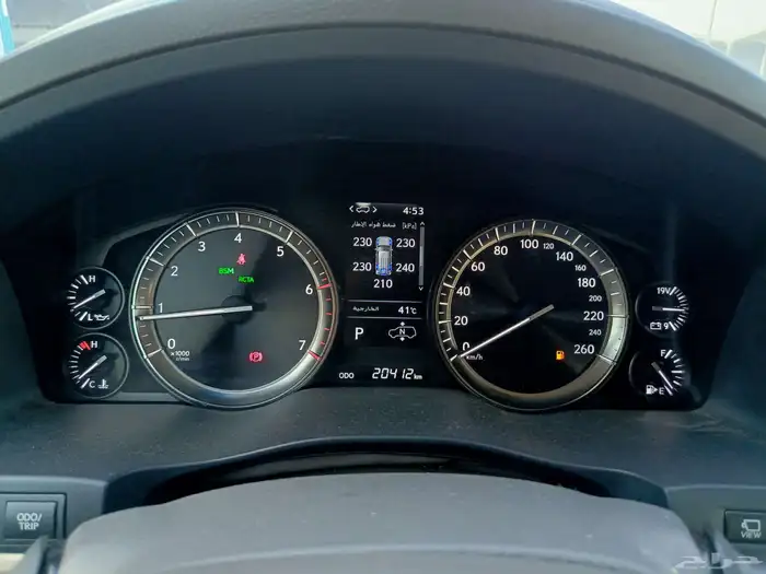لكزس LX570 موديل 2021 6