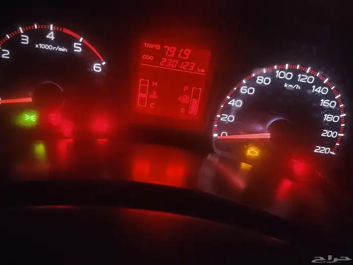 سياره ثلاجه ايسوزو 2014 لبيع مكنه كبيره 109 0
