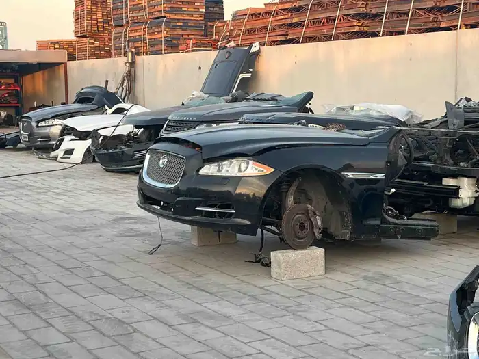 قطع تشليح رنج روفر الامارات وديفندر 6