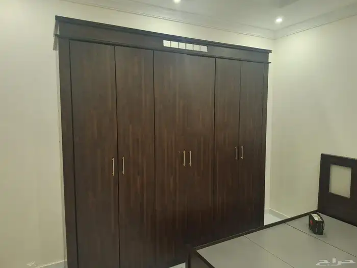 غرفه نوم و طقم كنب للبيع العاجل 1