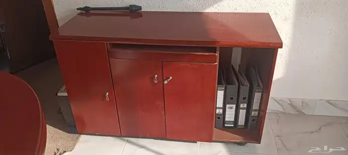 مكتب وكرسي وادراج 1