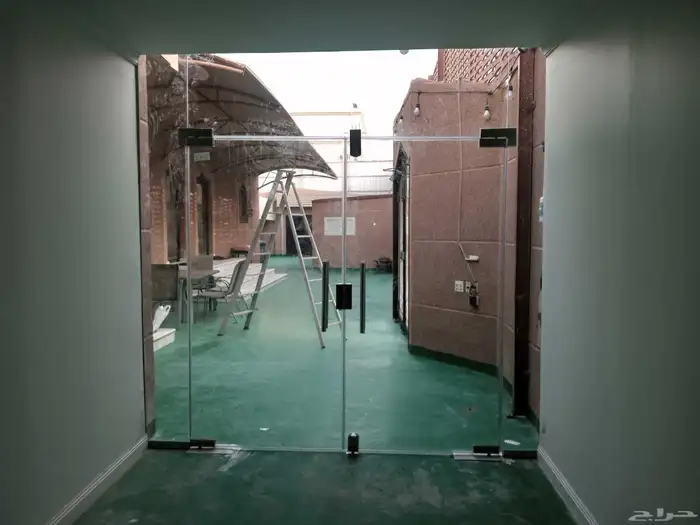 زجاج شورات وجهات دربزين اسكالايت متحرك 4