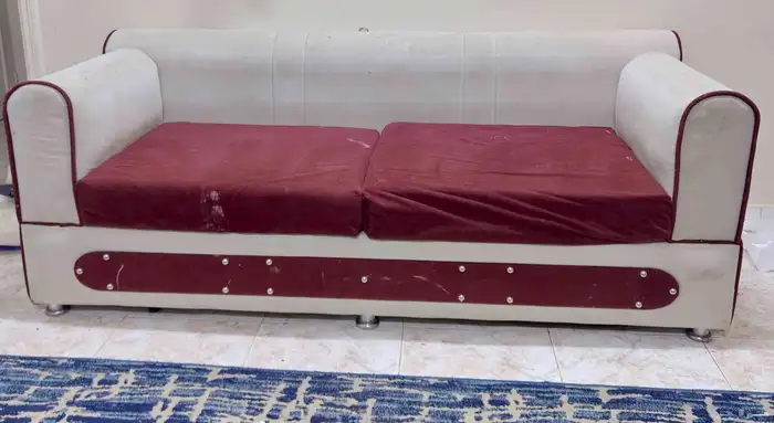 اغراض للبيع دولاب مطبخ قطعتين ومجلس 4