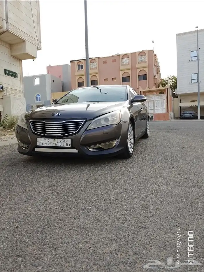 كيا كادينزا 2012 فئة فل كامل مستعملة للبيع قير أوتوماتيك 4