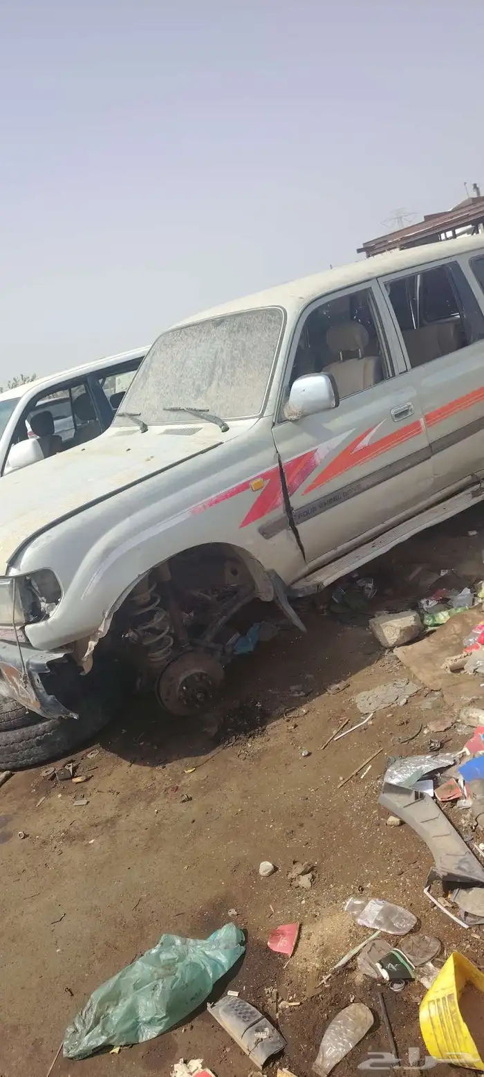 قطع غيار سيارات لاندكروزر 96 مع الضمان 2