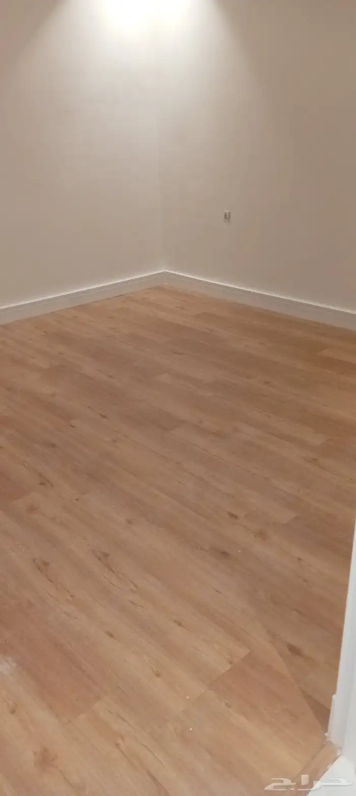 ابحث عن وظيفة فني ديكور 1