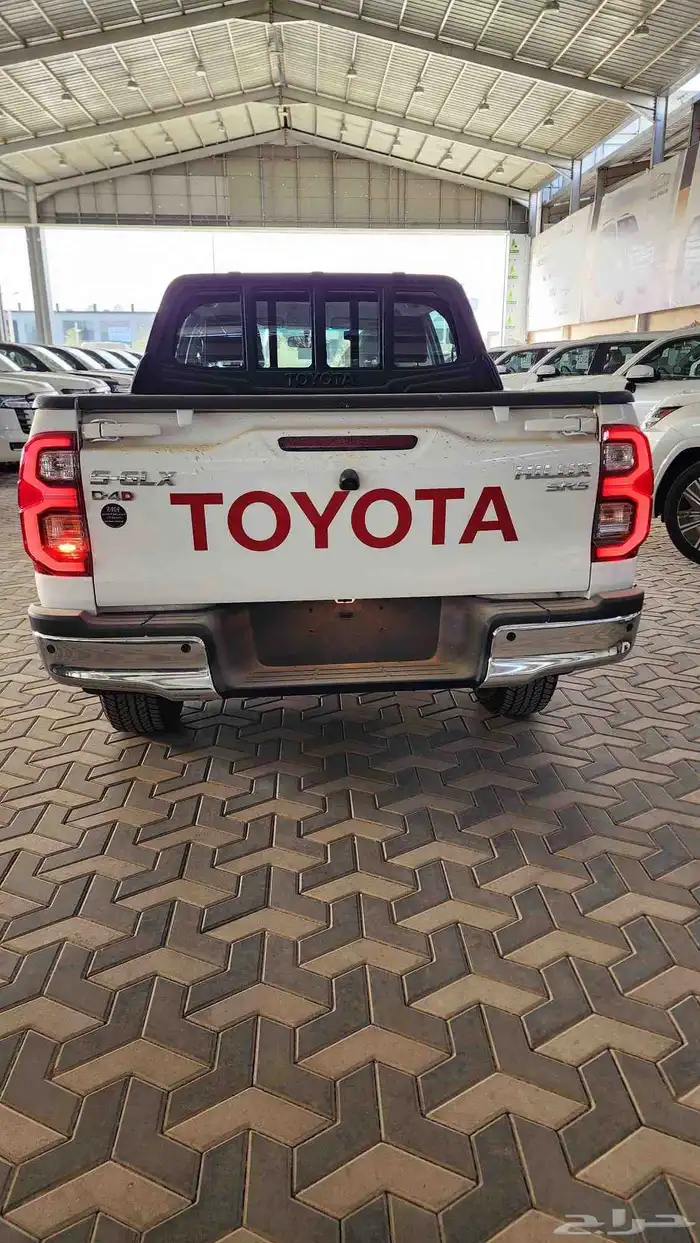 هايلوكس غمارتين 4 4 S-GLX اتوماتيك 2.4 ديزل ( 2025 ) 10