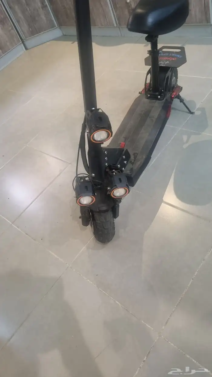 اسكوتر نضيف جدا استخدام شخصي له معي شهرين فقط 4
