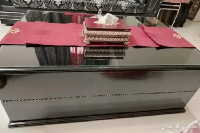 طقم طاولات خشب وزجاج شبه جديد 0