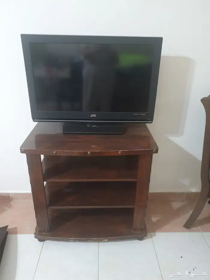 تلفزيون 32 بالترابيزه سفره بالكراسي 0