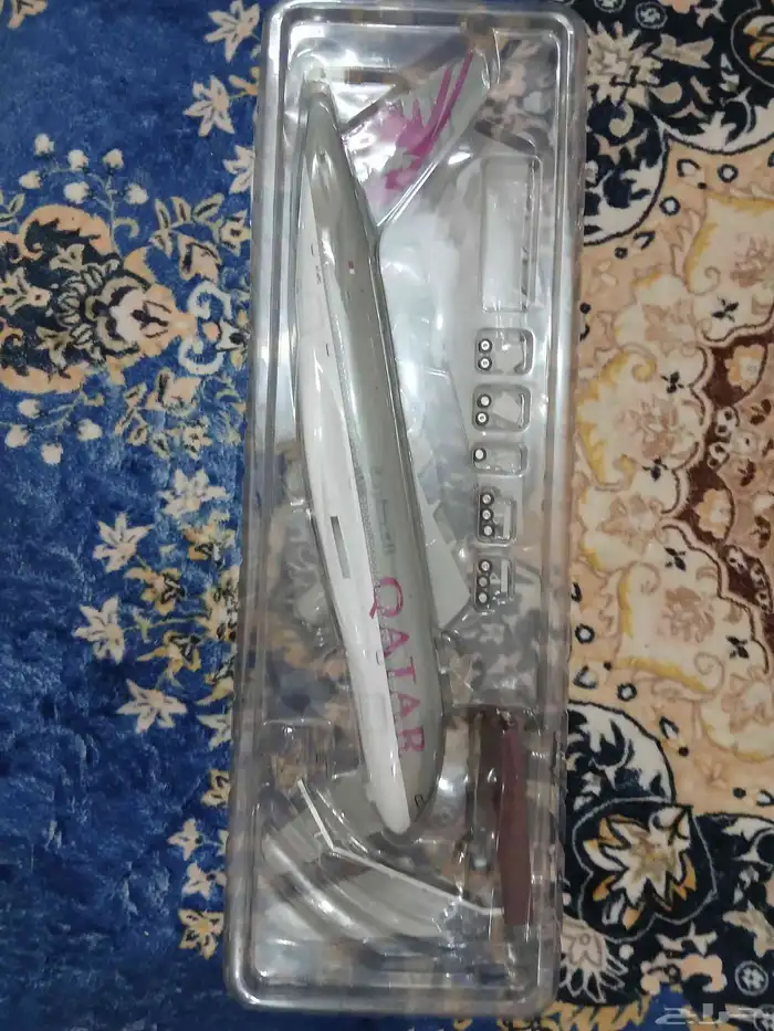 مجسم طيران العربية الجديد كبير 48 سم مع حامل واضاءة وعجلات 3