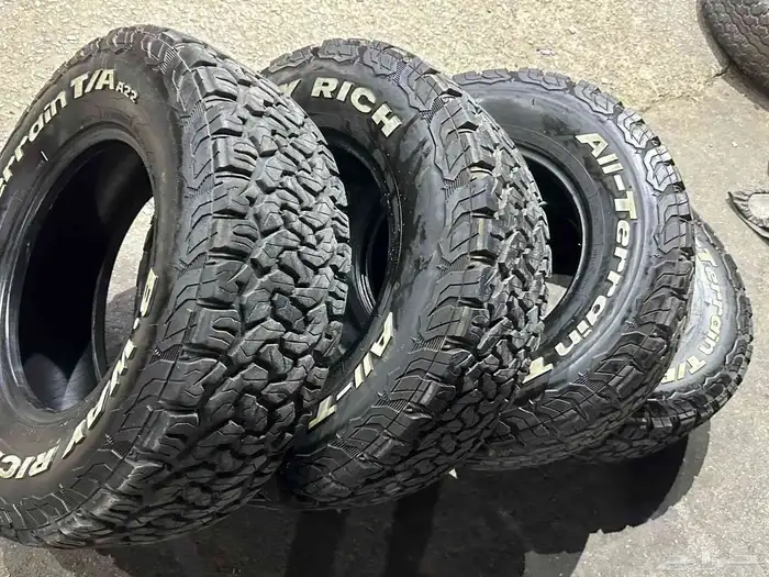 كفرات نص حجري بي واي رتش مقاس 285 70 17 16