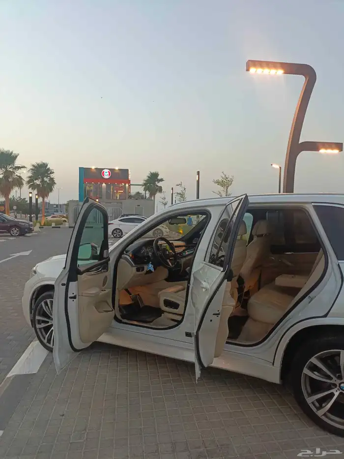بي ام اكس فايف اعلى فئة X5 14